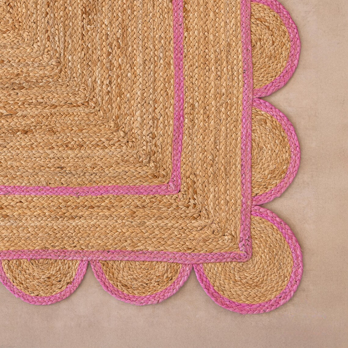 Handmade Scalloped Rectangle Jute Rug with Pink Border – Eco-Friendly Natural Jute Area Carpet for Living Room & Bedroom