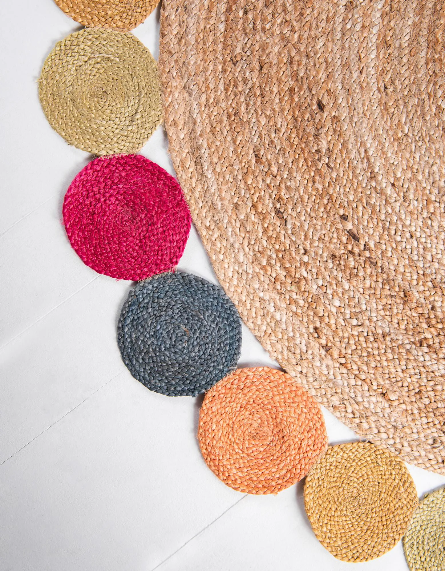 Handmade Round Jute Rug with Colorful Pom Pom Border – Eco-Friendly Natural Boho Area Rug