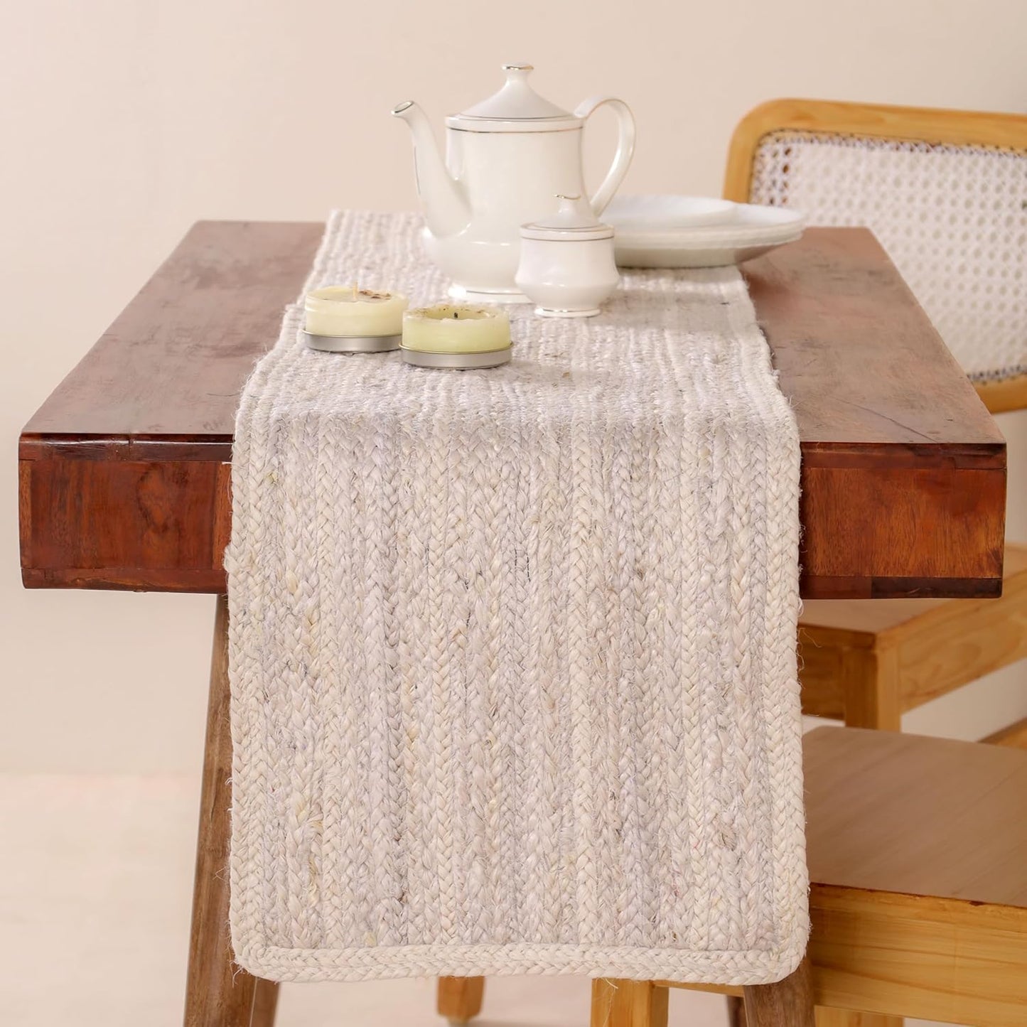 Indian Handmade Natural Jute Eco Friendly Table Runner For Dining Table